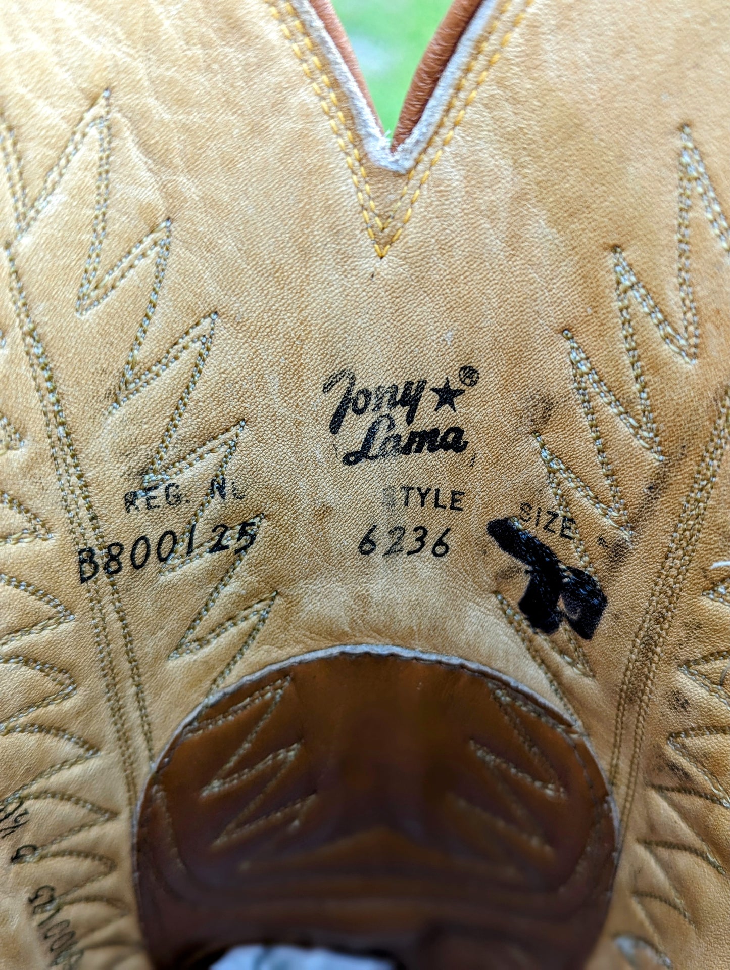 Tony Lama Vintage Leather Boots - Black and Gold Label - Round Toe, Size 5.5
