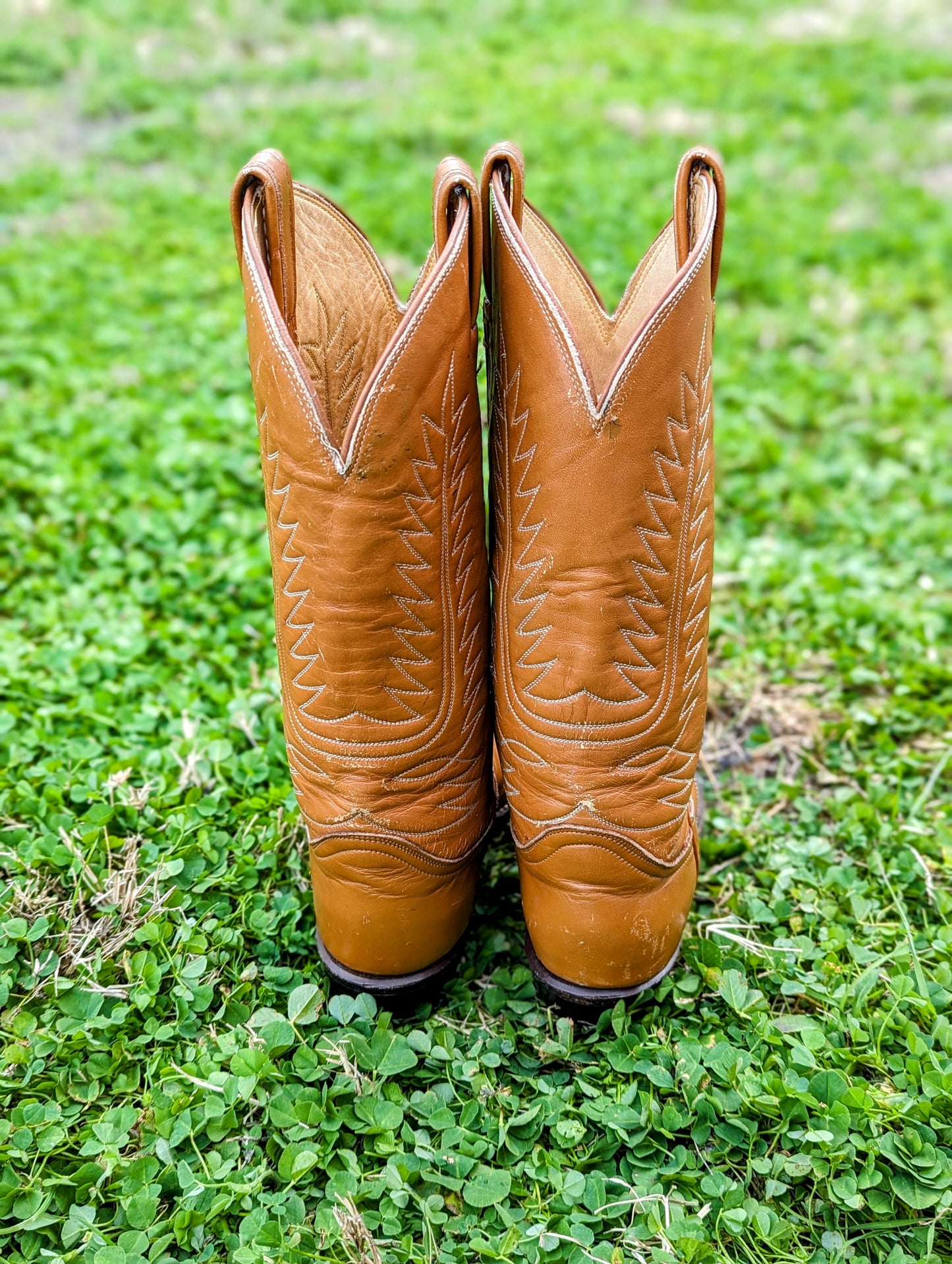Tony Lama Vintage Leather Boots - Black and Gold Label - Round Toe, Size 5.5