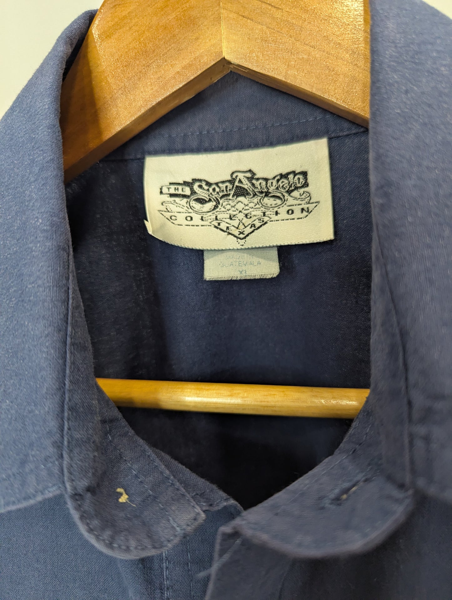 The San Angelo Collection Vintage Long Sleeve Colorblock Shirt