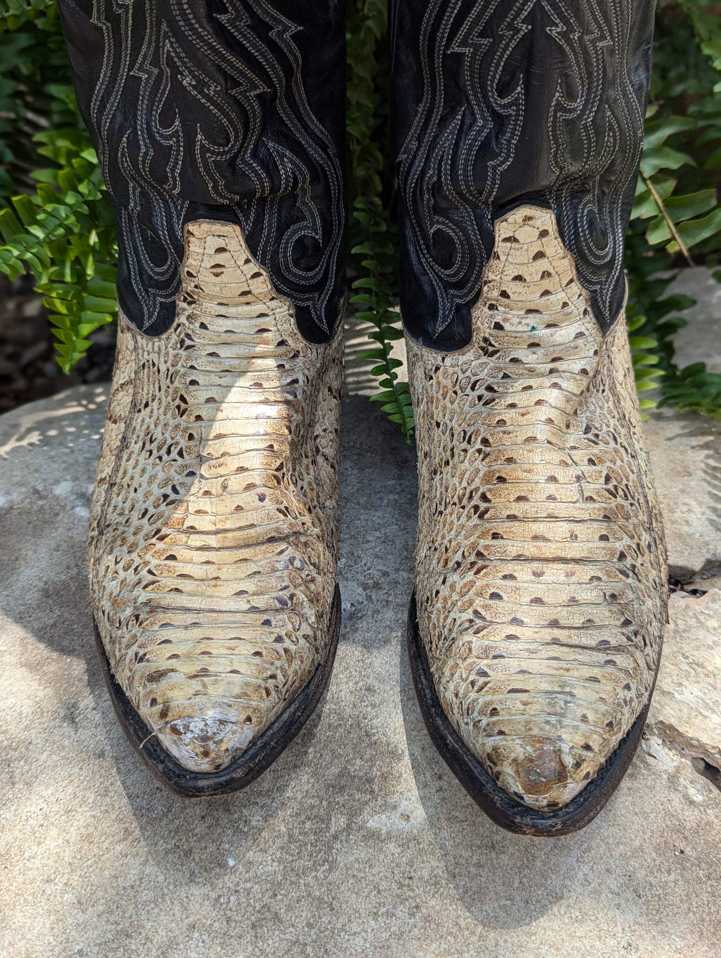 Vintage Tony Lama Snakeskin Cowboy Boots - Size 9.5D