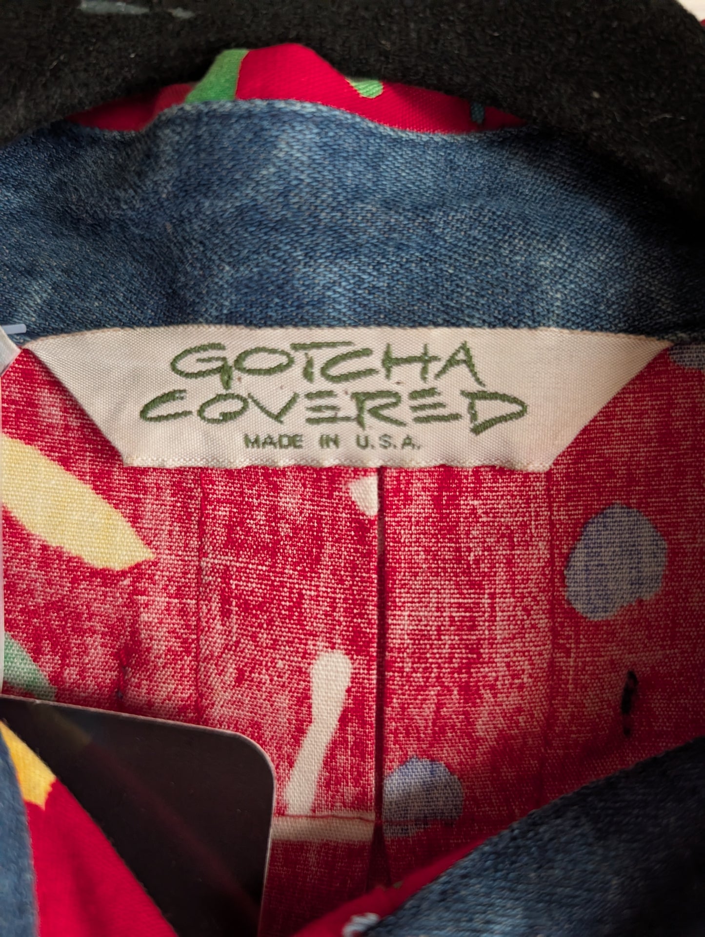 80's Vintage Gotcha Covered Short Sleeve Shirt